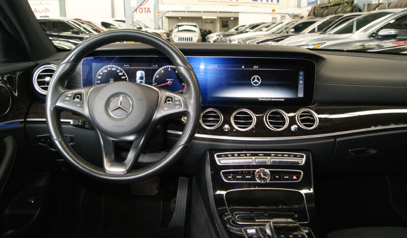 Mercedes Benz E 200 Exclusive lleno