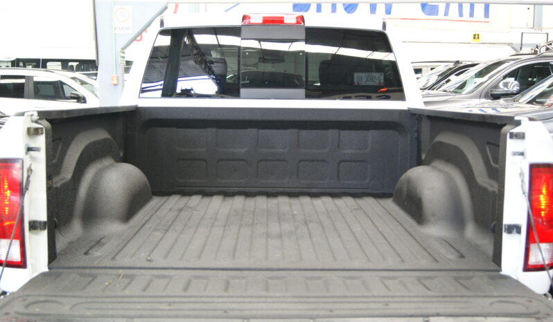 Dodge Ram 1500 SLT Crew Cab 4X4 2022 lleno