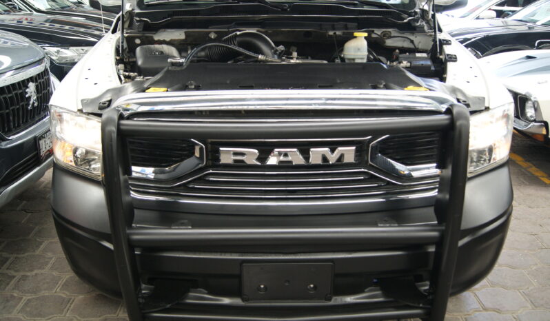 Dodge Ram 1500 SLT Crew Cab 4X4 2022 lleno