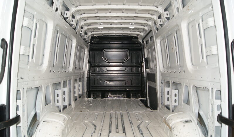 Volkswagen Crafter 5.0 Ton 2022 lleno