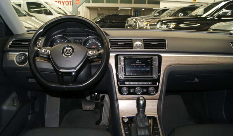 Volkswagen Passat Highline 2017 lleno