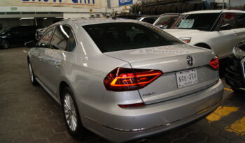 Volkswagen Passat Highline 2017 lleno
