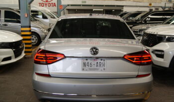 Volkswagen Passat Highline 2017 lleno