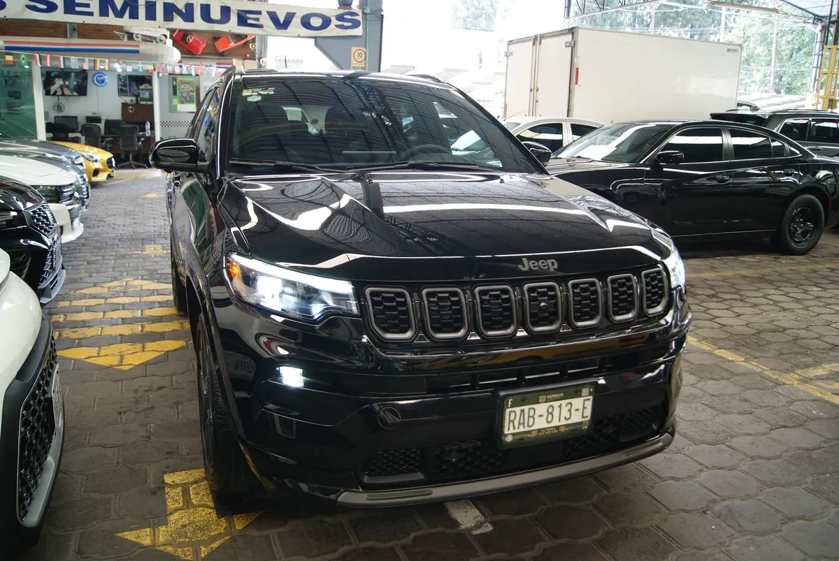 
								Jeep Compass full									