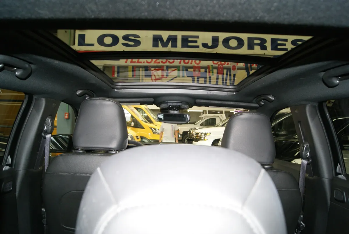 
								Jeep Compass full									