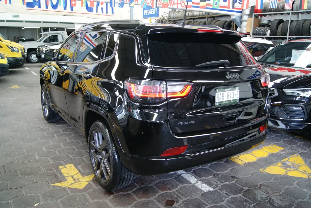 
								Jeep Compass full									