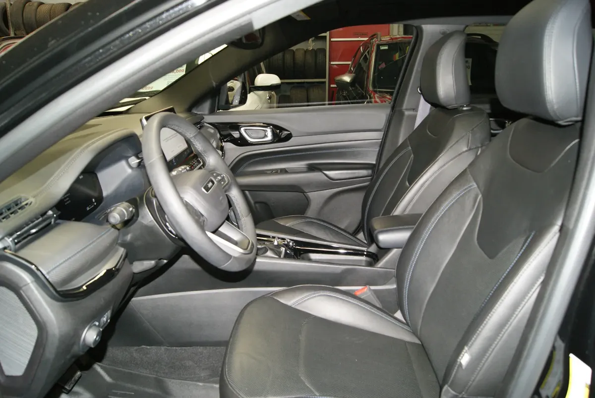 
								Jeep Compass full									