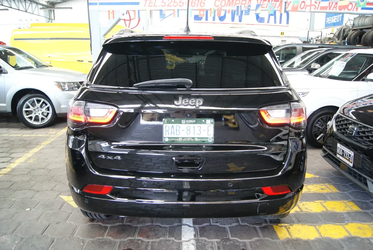 
								Jeep Compass full									