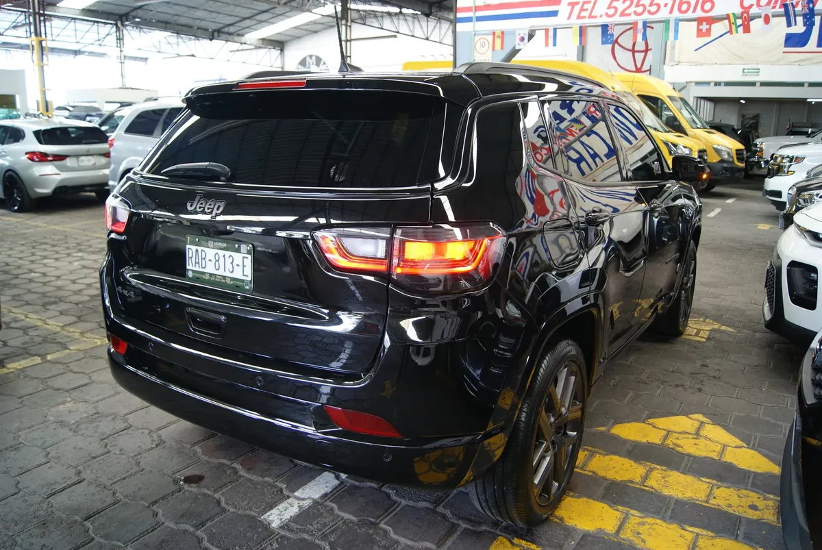 
								Jeep Compass full									